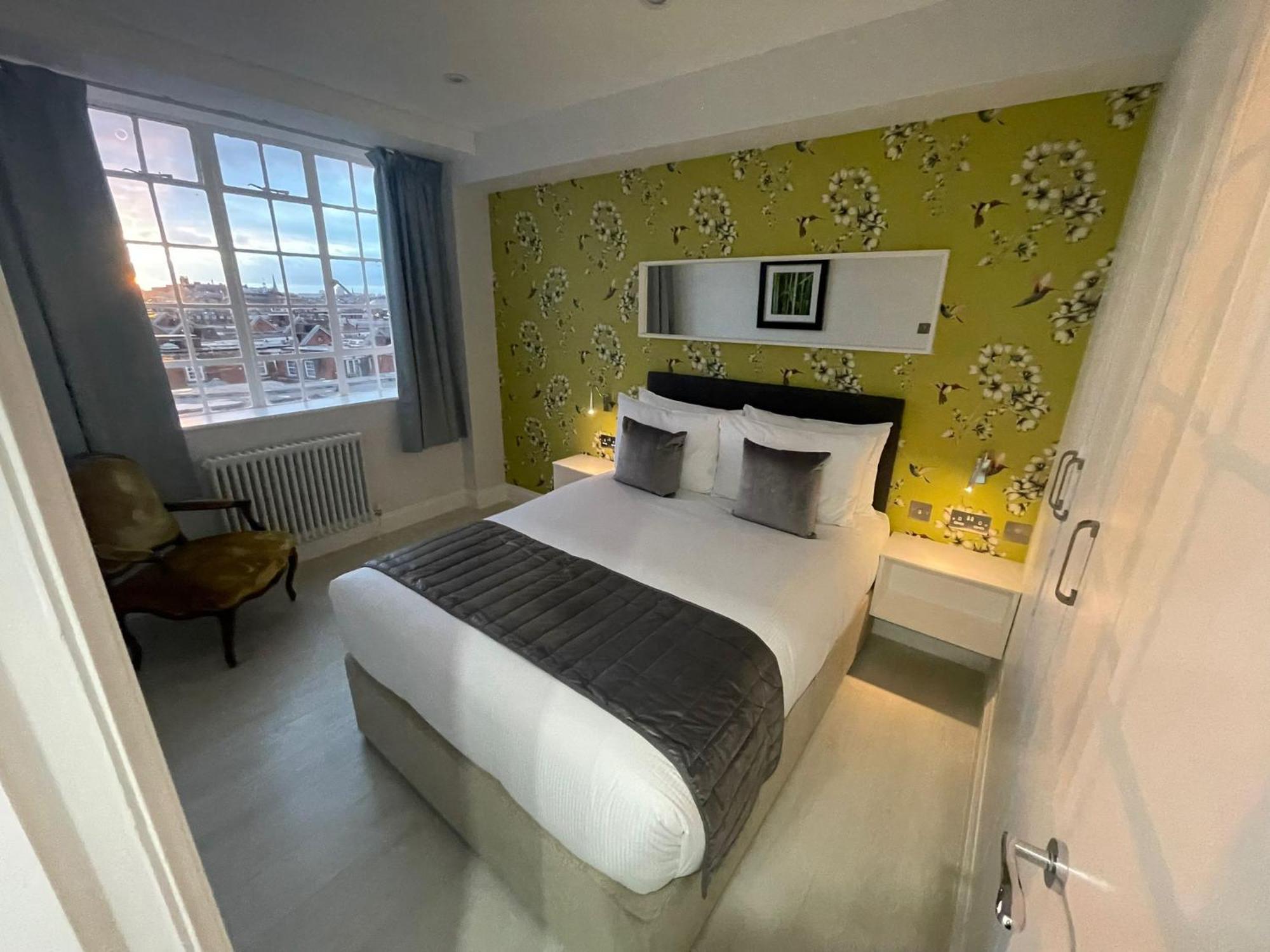 Chelsea Cloisters Serviced Londra