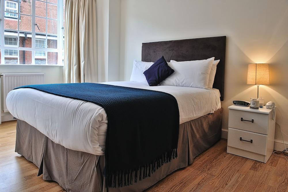 Апартаменты The Chelsea Cloisters Serviced